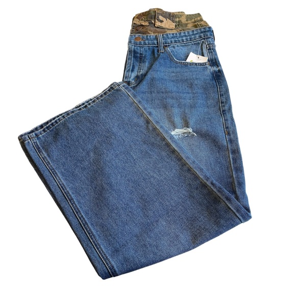 Fashion Nova’ High Waist Camo Jeans - Picture 4 of 11